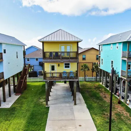 Yellow Beach Haven, Decks, Views, Mere Steps To Sand Galveston Exterior photo